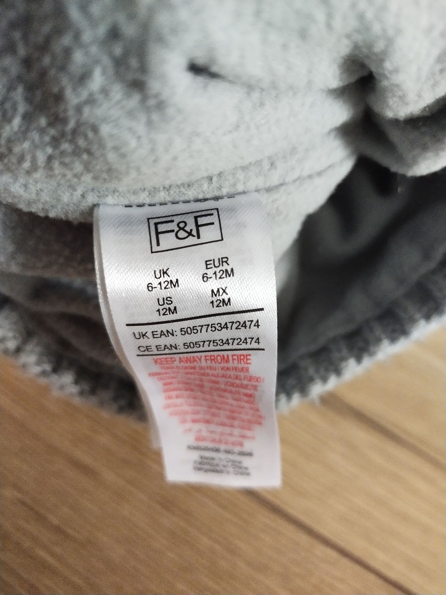 Czapka pompony ciepła F&F 6-12 mcy