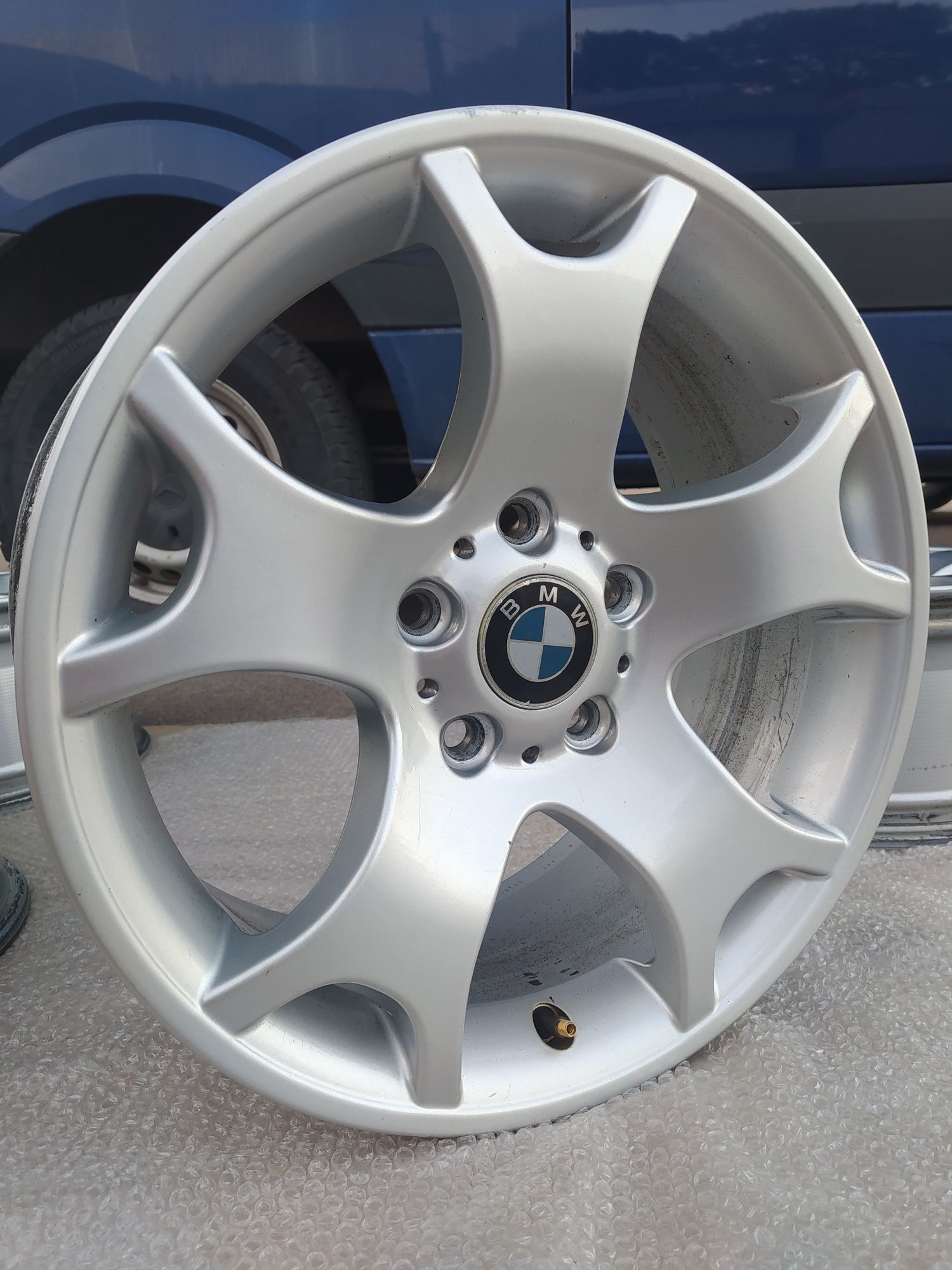 Диски BMW X5 e53 X3 Volkswagen T5 T6 Trafic Vivaro R17(5*120)et40