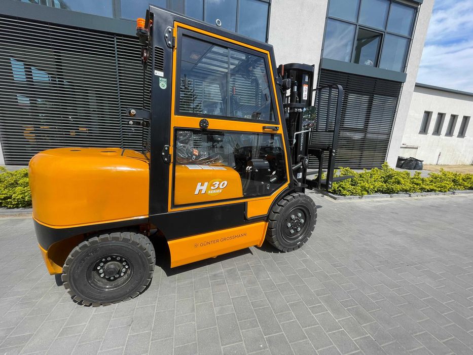 Wózek widłowy Gunter Grossmann 3T triplex, kabina. Nowy