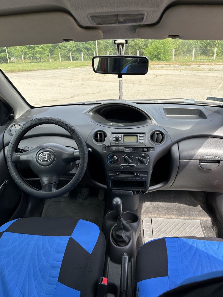 Toyota Yaris 2003 1.0