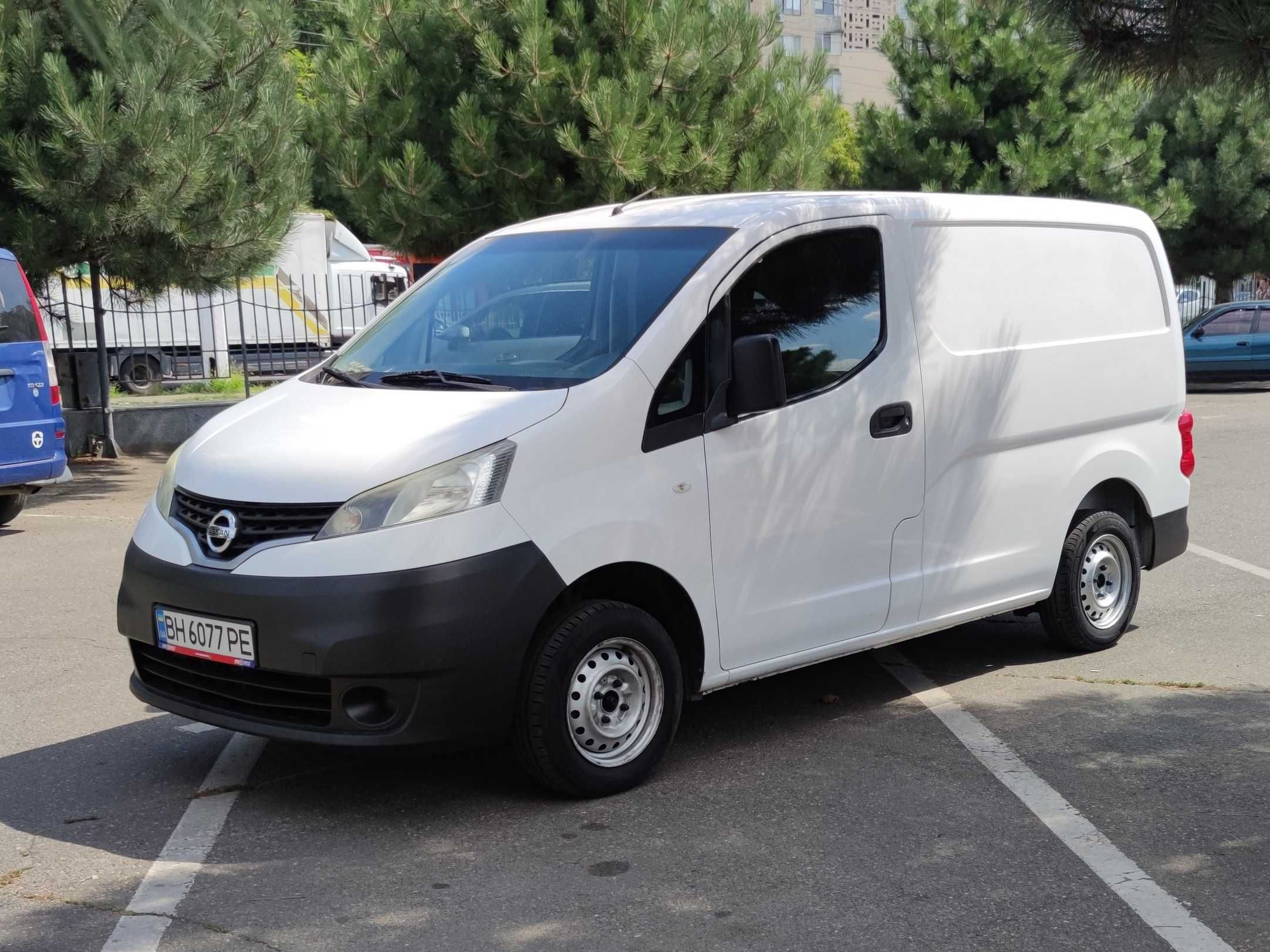 Аренда, прокат авто Nissan NV200, грузовой