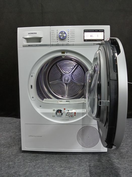 Це сушильна машина Siemens iQ800 WT47Y701.