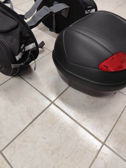 Conjunto malas e respetivos suportes GIVI  Honda CBF 500 (pc39).