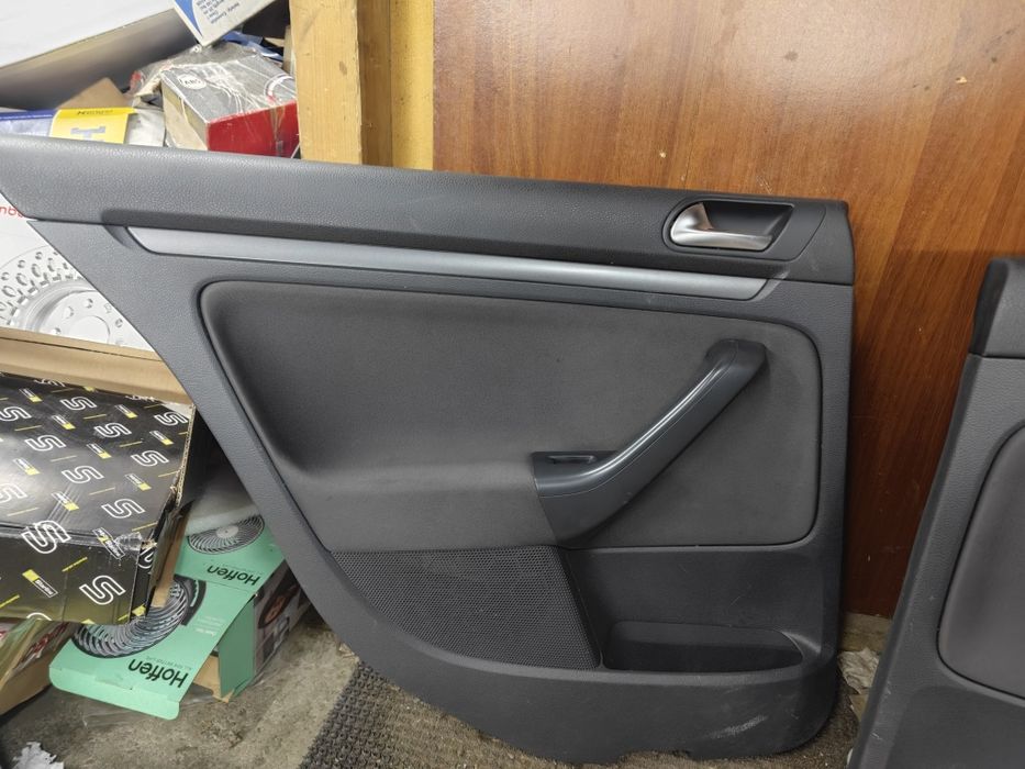 Карти Б/У GOLF-5 2006 року двигун 1.6 МПІ