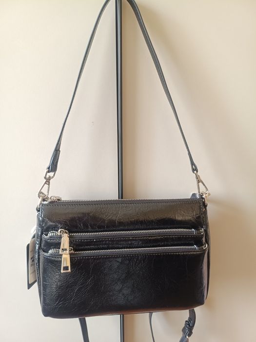 Лакована шкіряна сумка кросбоді