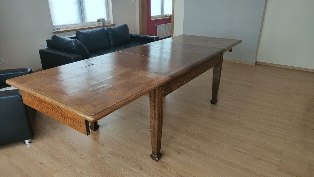 Stół dębowy z litego drewna - antyk