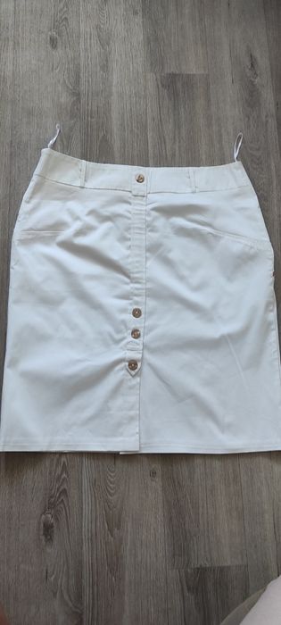 Новая белая юбка с подкладкой с вышивкой 48 размер