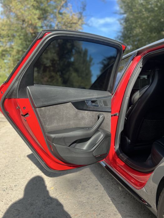 Продам/обме Audi S4 b9