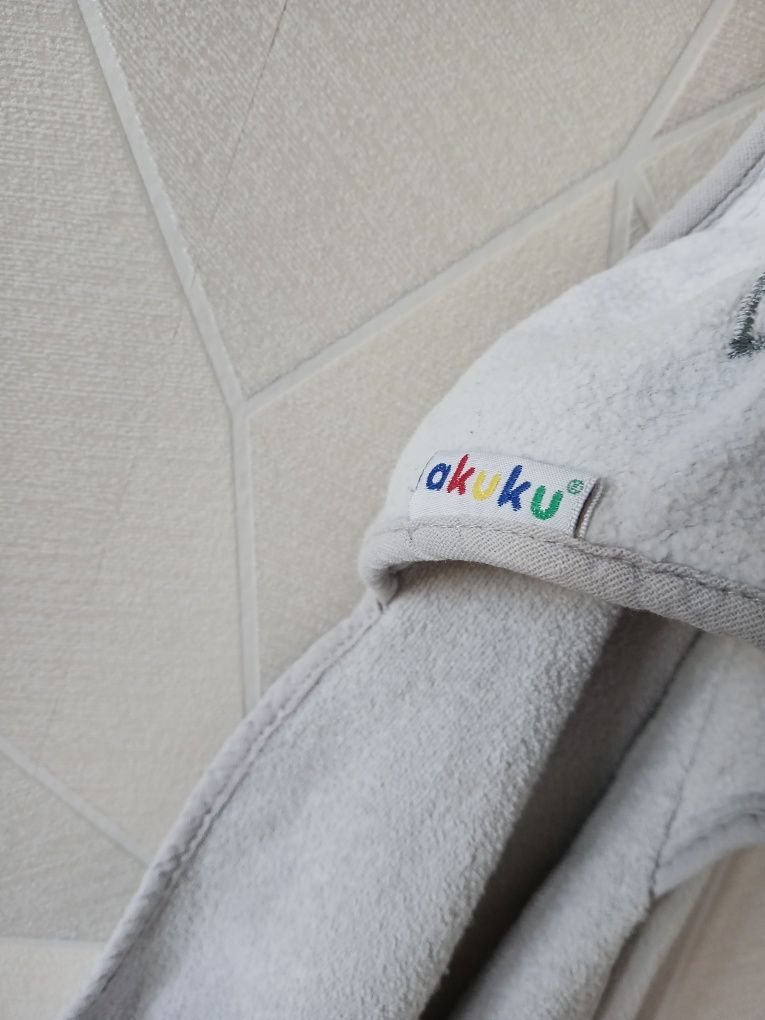 Ręcznik z kapturem dla noworodka / noemowlaka