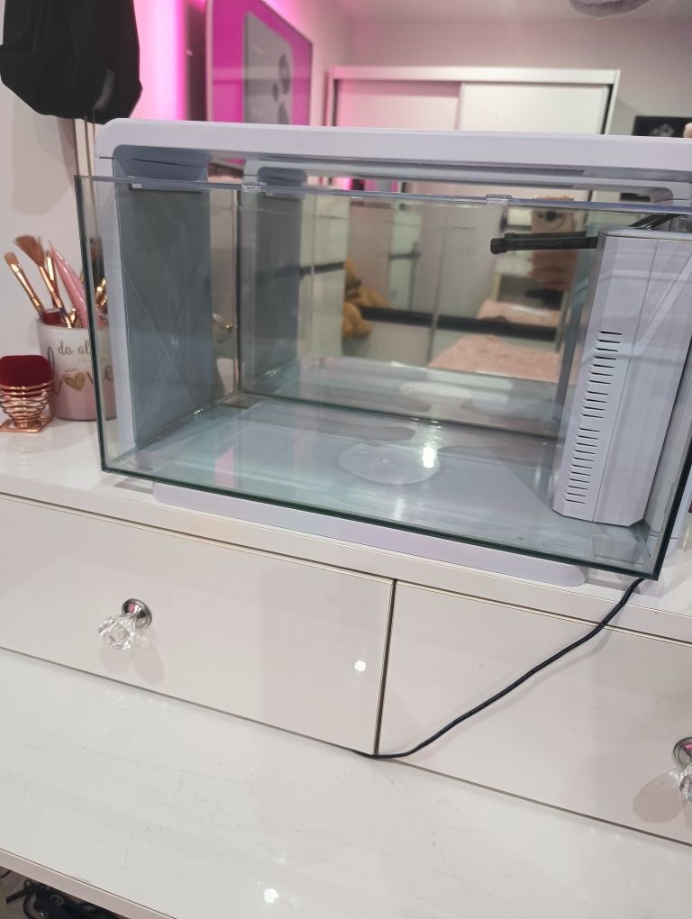 Akwarium Hailea 25l z LED i pompą