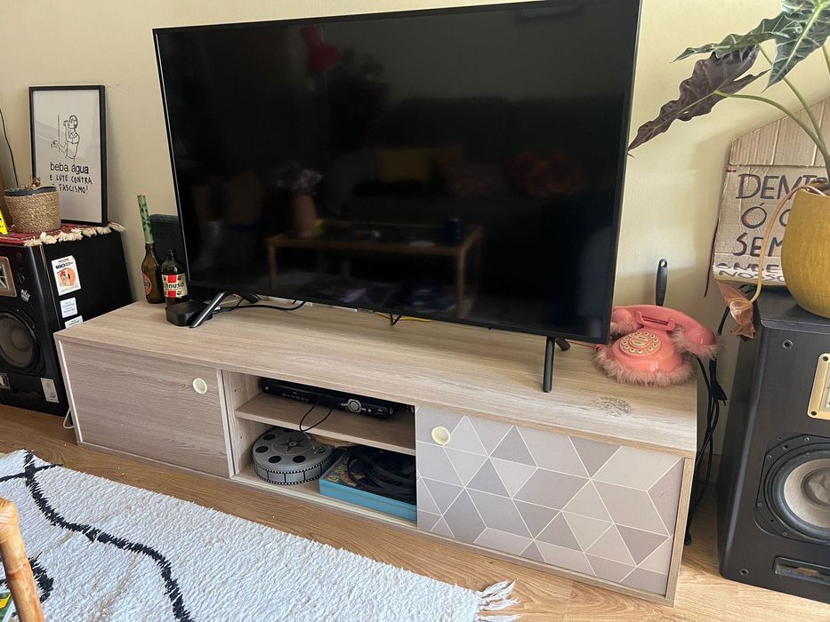 Móvel de tv estilo nórdico