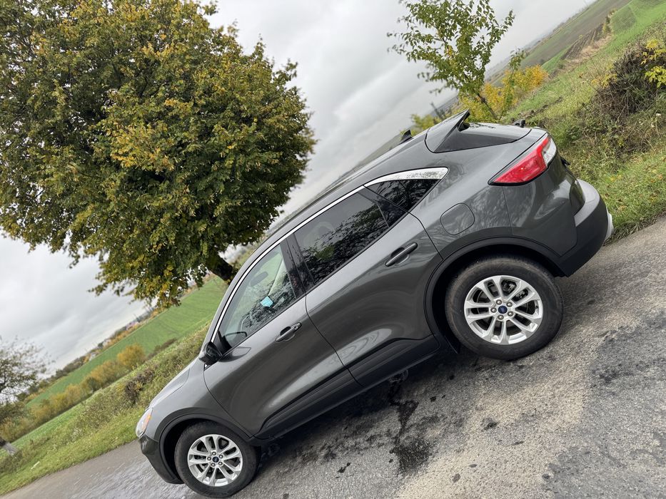 Ford Escap 2020 року