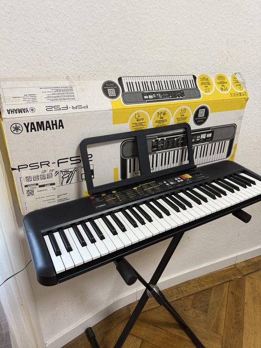 Синтезатор Yamaha psr f 52. Синтезатор