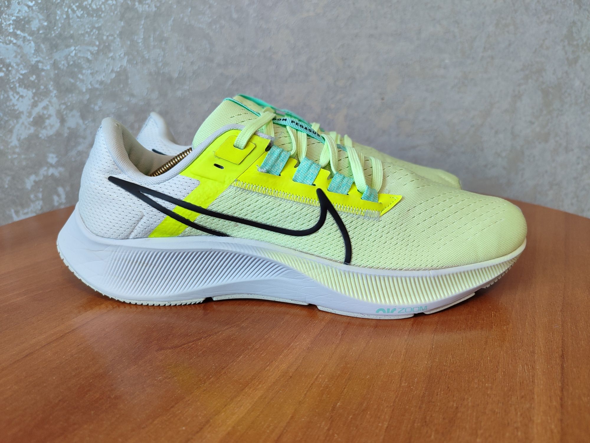 Кросівки гдля бігу Nike Air Zoom Pegasus 38
Взуття для бігу Air Zoom P