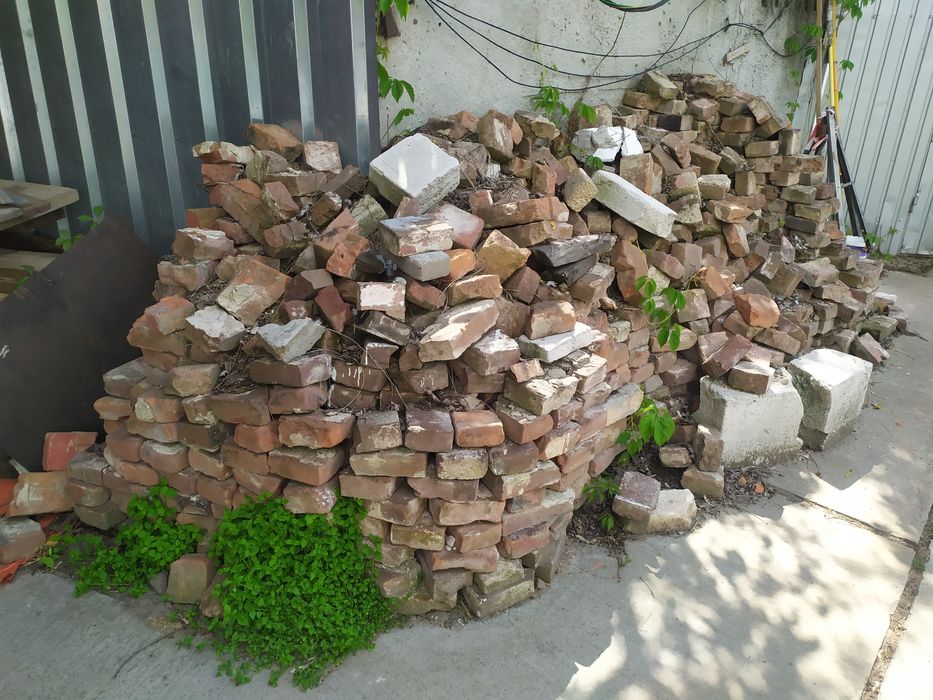 Цегла керамічна міцна (половинки)