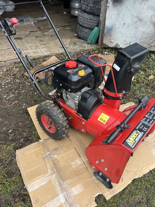 Снігоприбирач самохідний