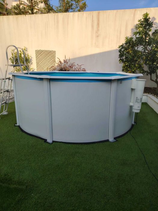 Vendo Piscina em Aço da GRE