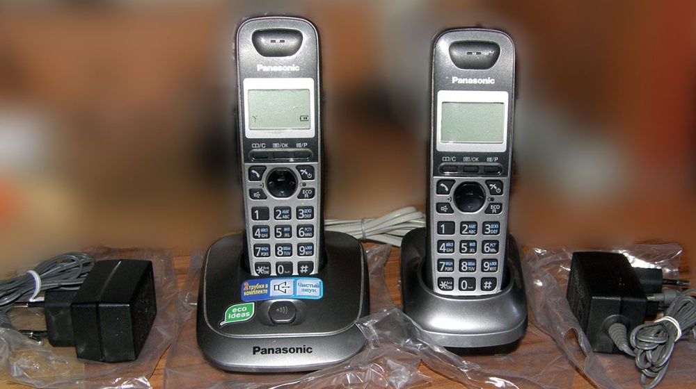 Стационарный телефон Panasonic KX-TG2512UA DECT с 2 трубками