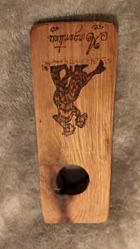 Drewniany stojak podstawka na butelkę wina