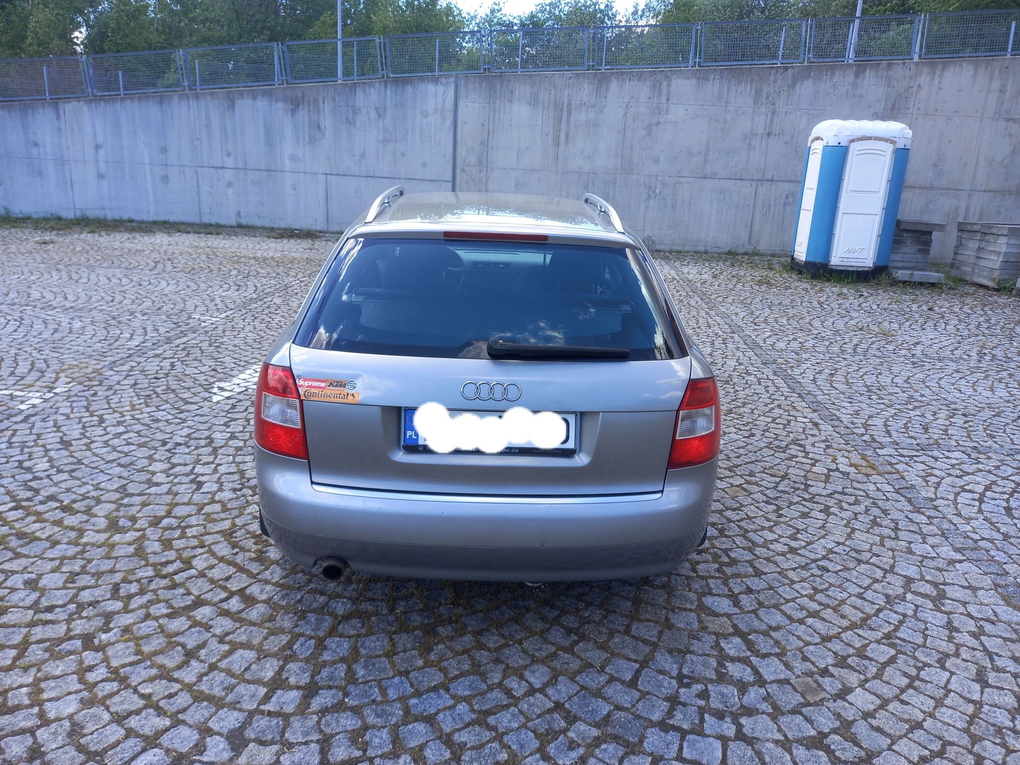 Audi a4 1,6 benzyna klimatronic 2 strefy stan bdb