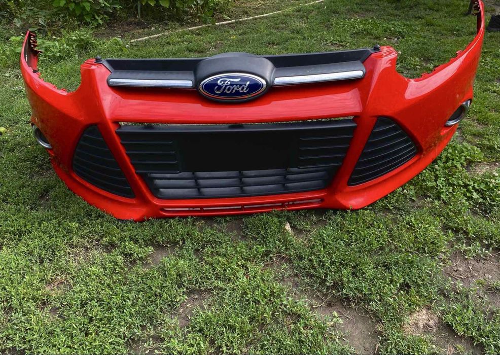 Продам бампер ford focus 3 дорест.