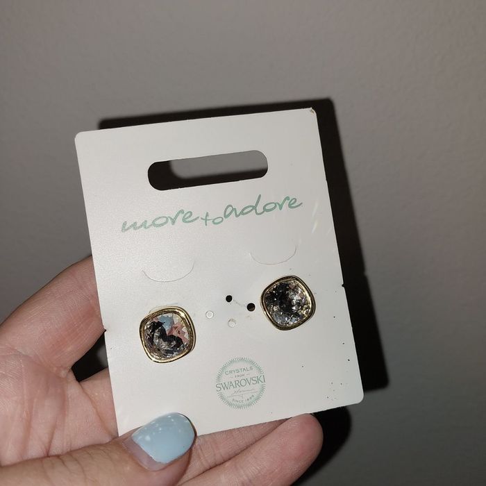 Серьги с камнями Сваровски и без камней