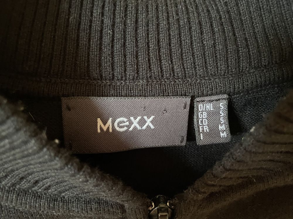 Czarny elegancki sweterek Mexx 36