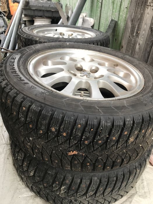 Зимові колеса з дисками пежо 607.
