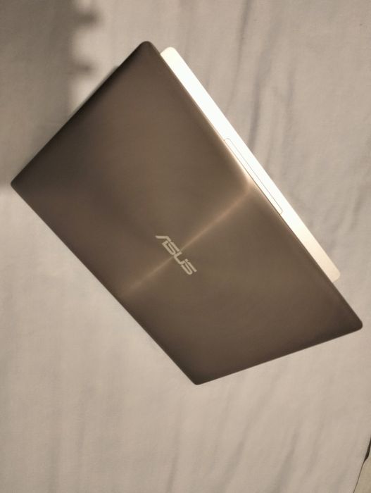 Notebook ASUS ZenBook UX303LB