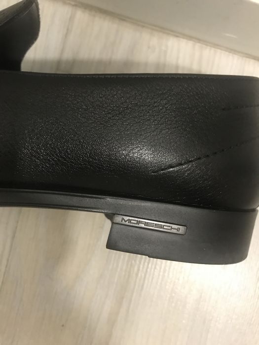 Sapatos italianos da marca Moreschi