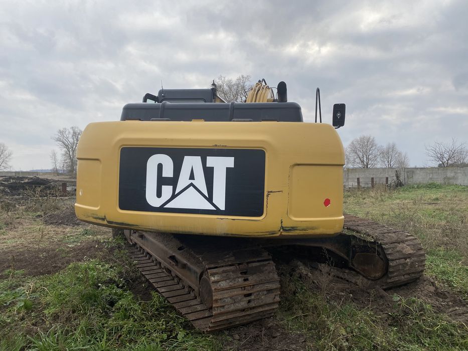 Оренда/послуги екскаватора Caterpillar 324 dL
