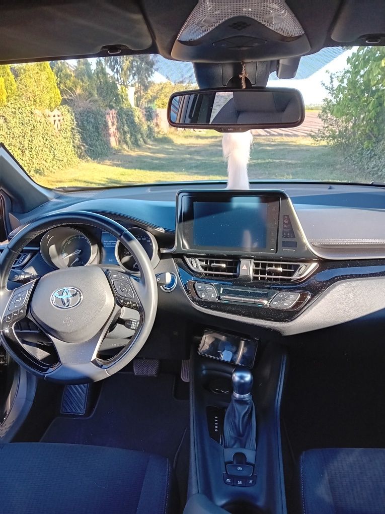 Toyota CHR 1.8 Hybryda