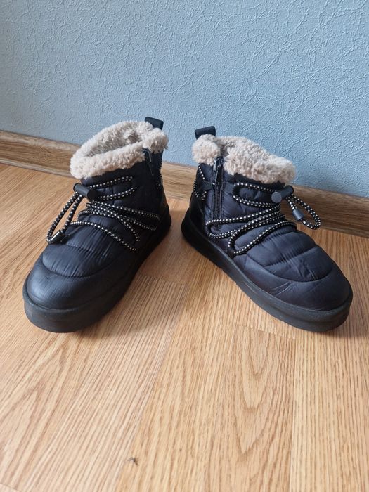 Zara зимові черевики 34 р