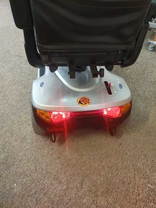 PREZENTACJA. Skuter inwalidzki elektryczny dla seniora. Skuter drogowy