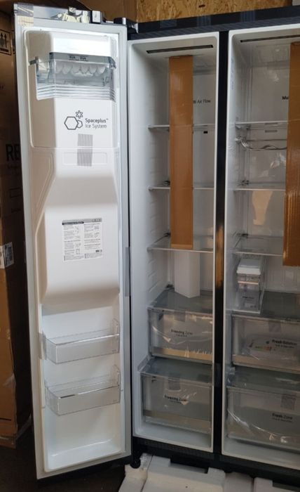 Холодильник LG Side-by-Side Новий