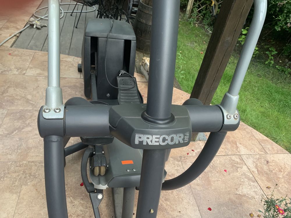 Orbitrek Precor EFX556