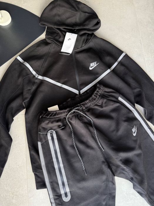 Нейлоновий костюм Nike tech Fleece Black Reflective зіпка і штани