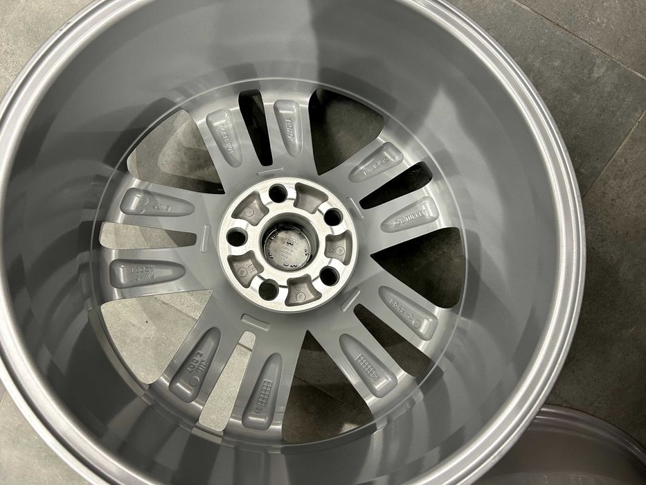 Oryginalne felgi 18 5x114.3 ET35 Toyota RAV4 C-HR II Corolla Cross