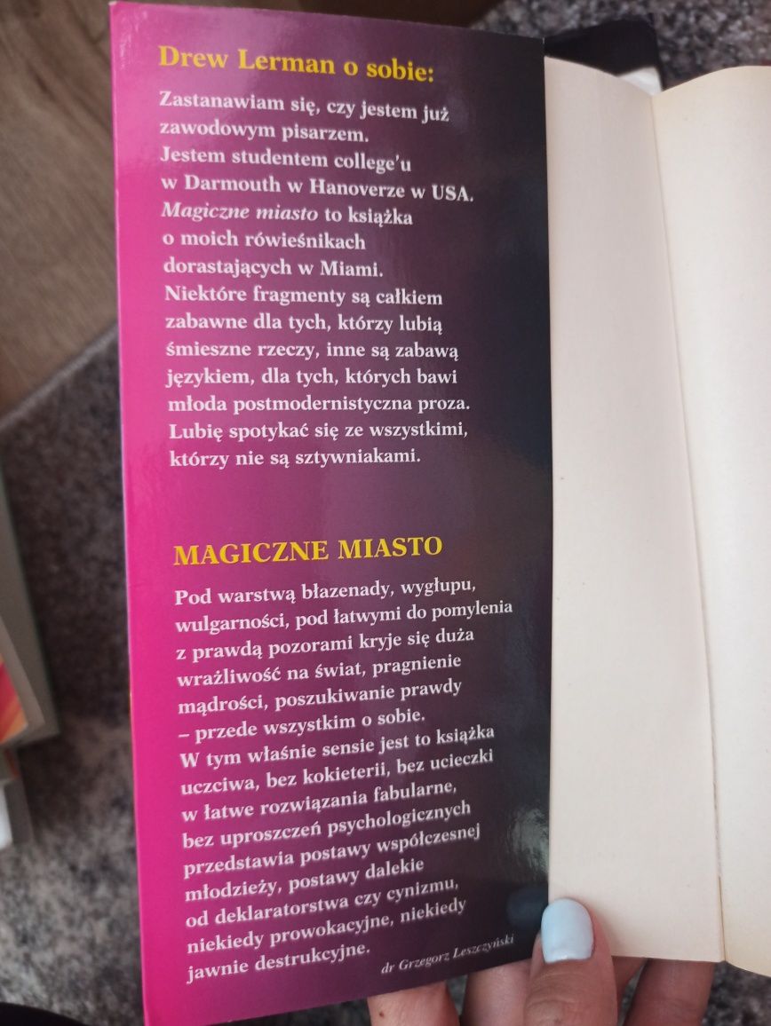 Książka młodzieżowa "Magiczne miasto"