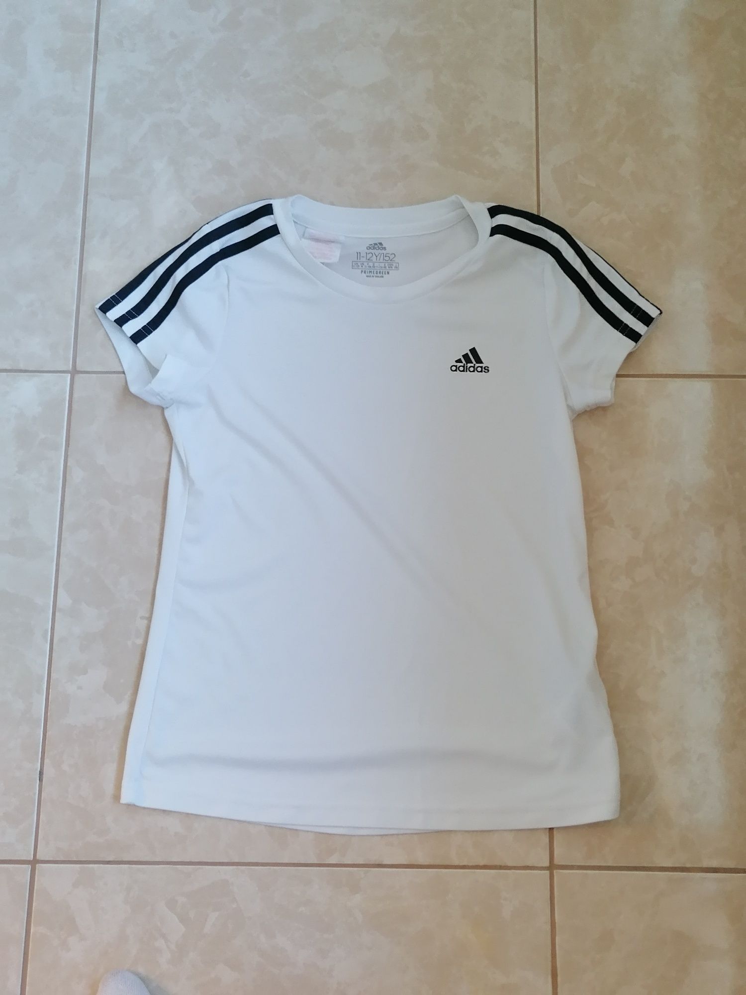 Біла  футболка Adidas