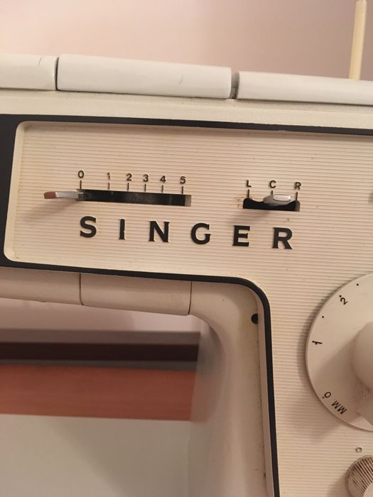 Maquina costura singer antiga