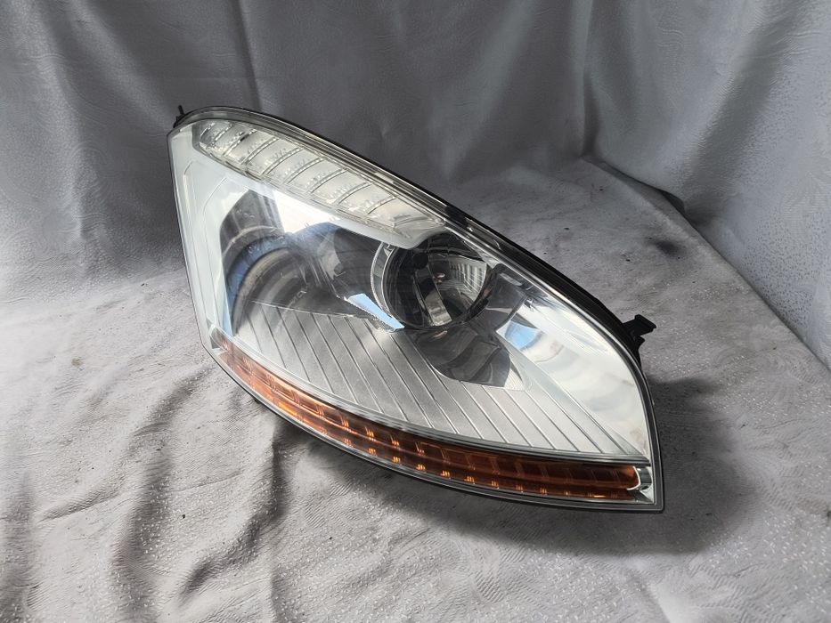 Lampa prawa Citroen C4 Picasso Europa reflektor przedni