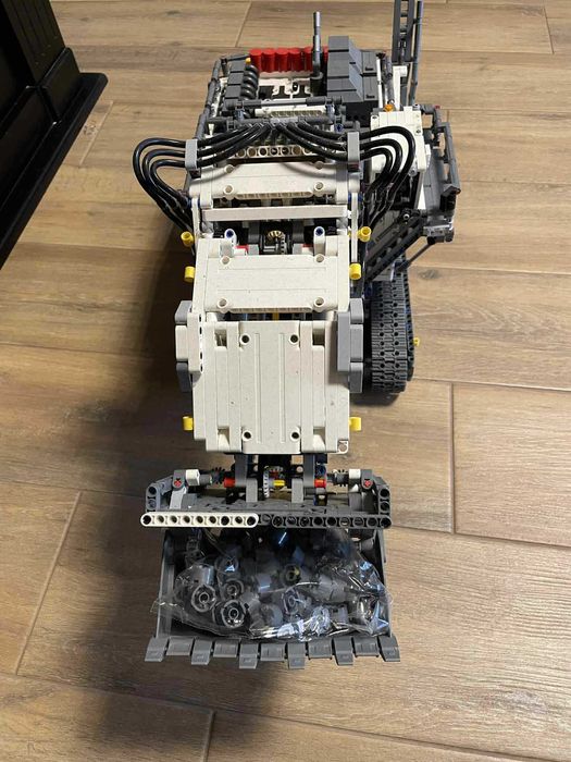 LEGO Technic - Koparka Liebherr 42100