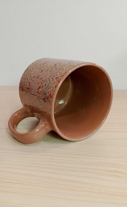 Kubek brązowy we wzory, piękny, duży, 400 ml.