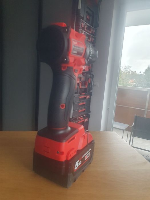 Wiertarko wkretarka na baterie M18 Milwaukee