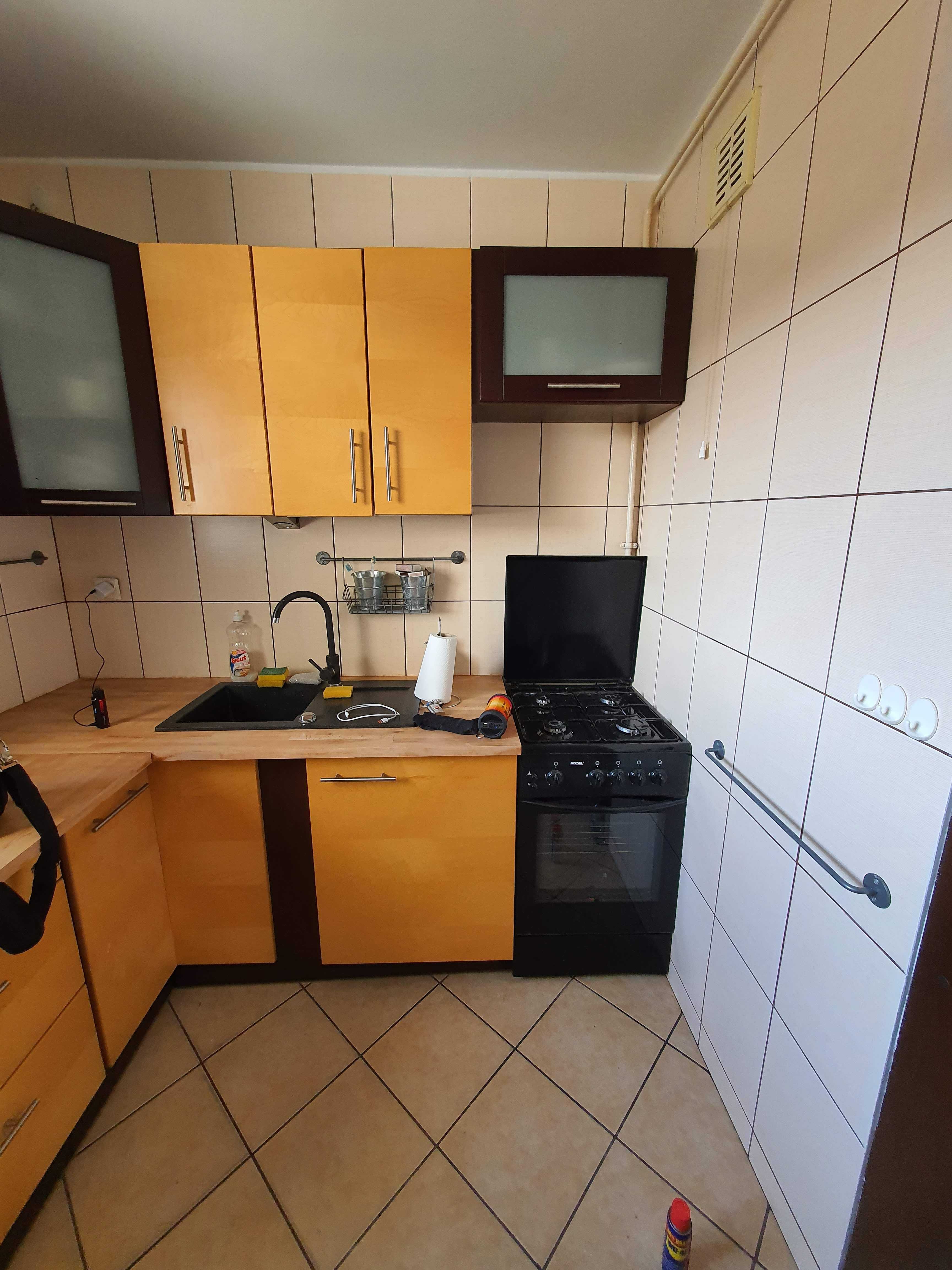 To ja 2-pokojowe mieszkanie z balkonem w centrum Redy - wynajmij mnie!
