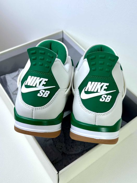 Białe Buty Jordan 4 Retro SB Pine Green Rozmiar.37.5
