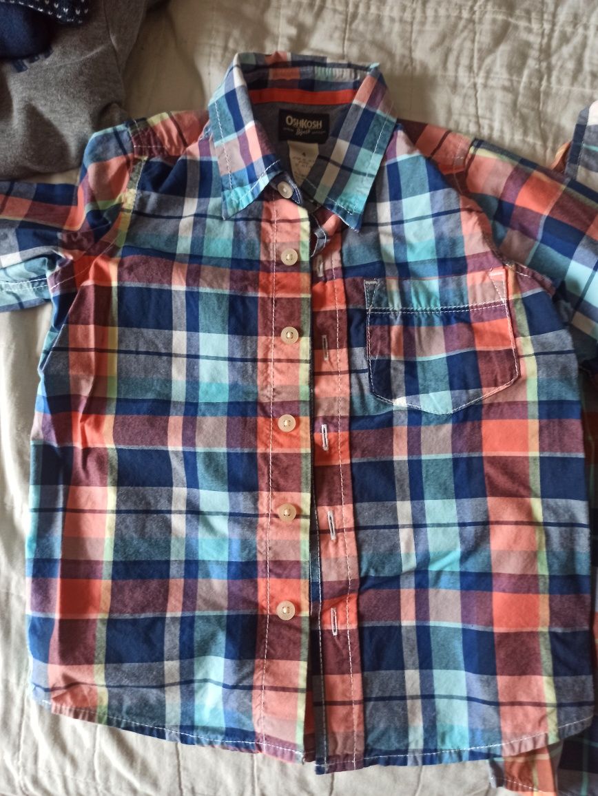 Camisas novas oshkosh para 4 anos