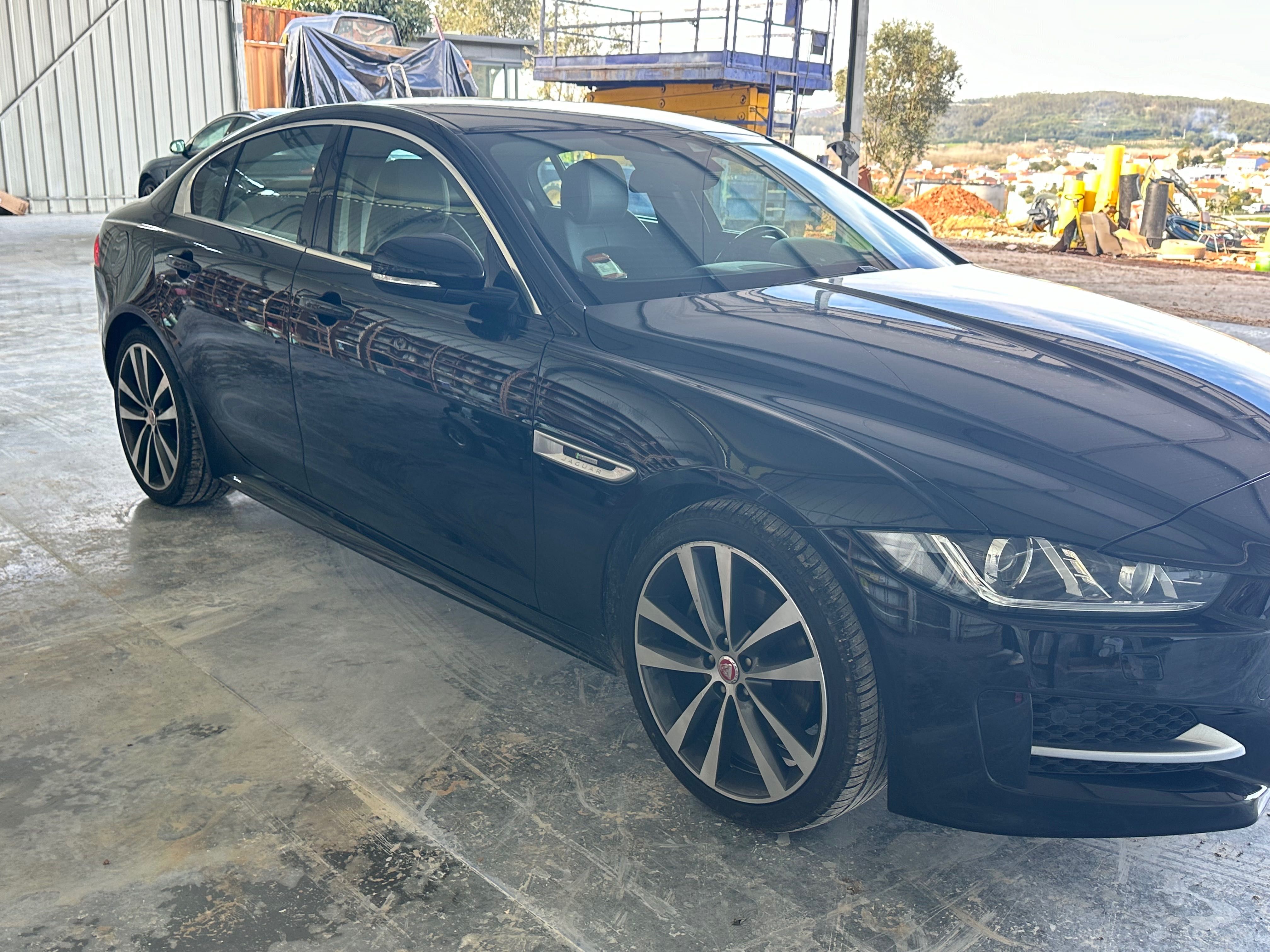 Jaguar XE R Sport.