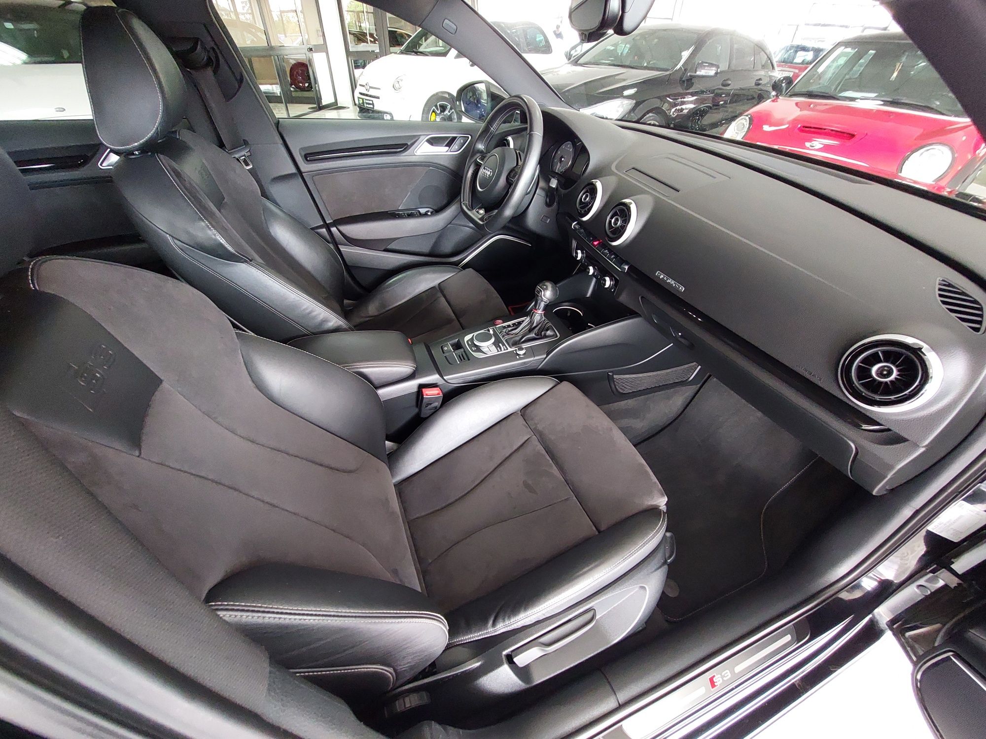 Audi S3 Quattro Sportback 2.0 TFSI 300CV S-Tronic / Panorâmico